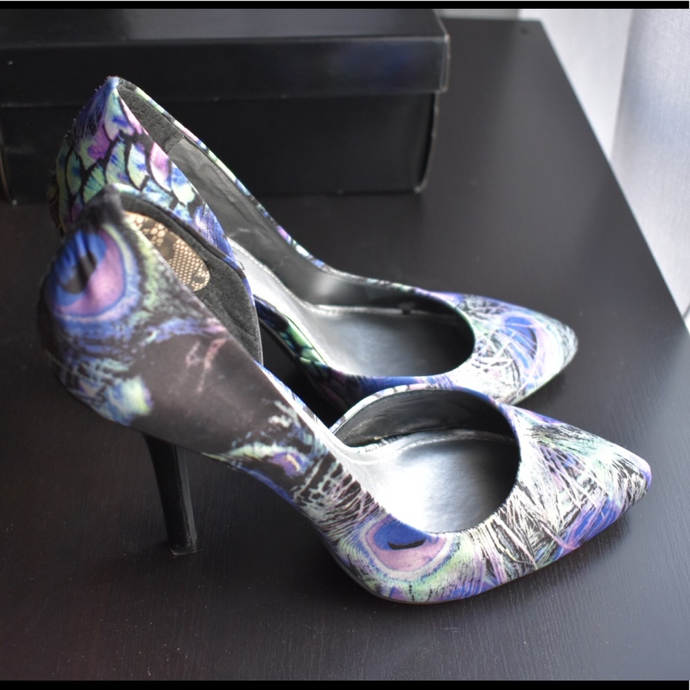 BCBGeneration Peacock heels size 9